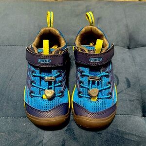 NWOT Keen Toddler Chandler sneaker